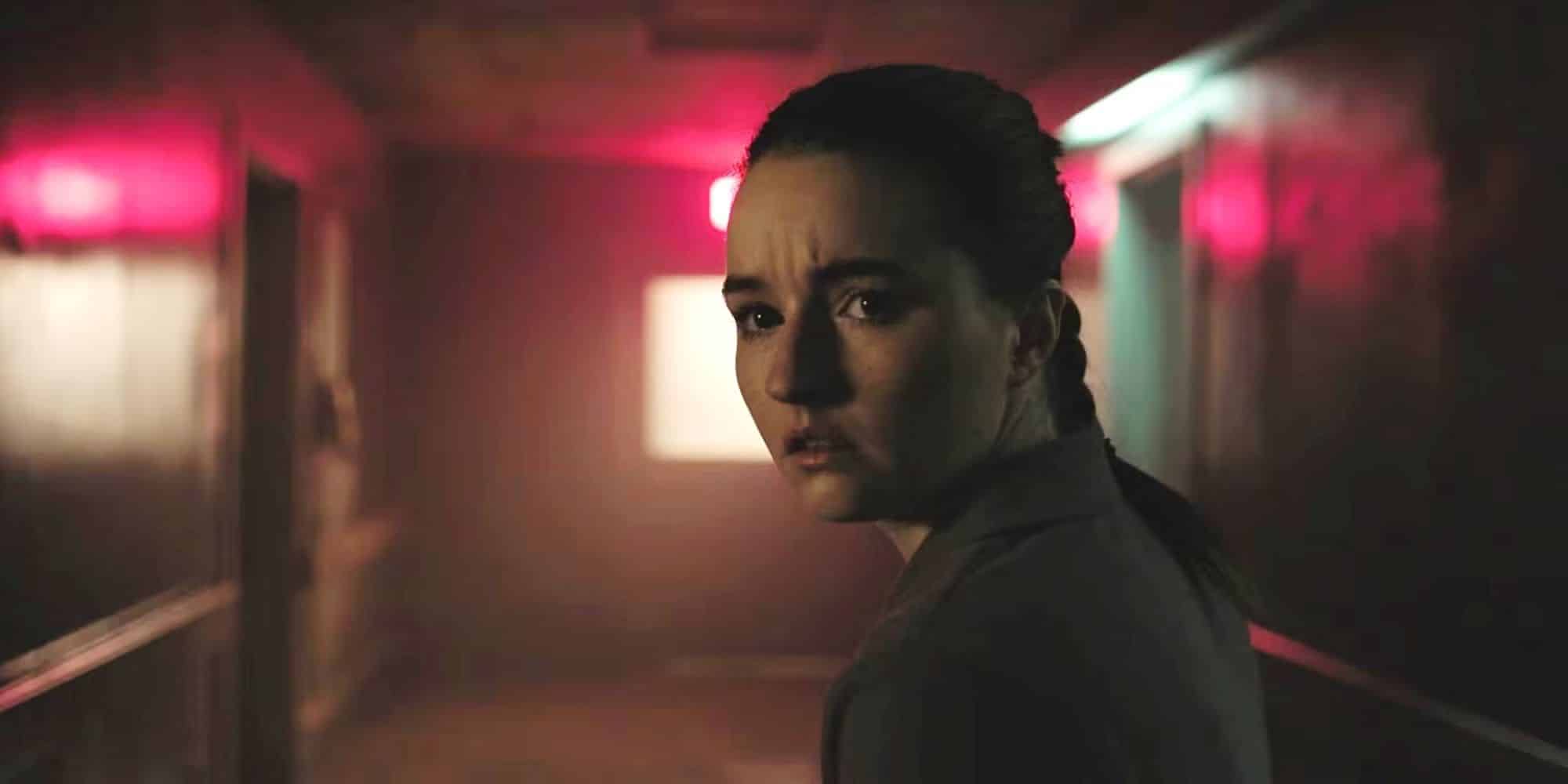 abby dans la scene de l'hopital dans the last of us saison 2