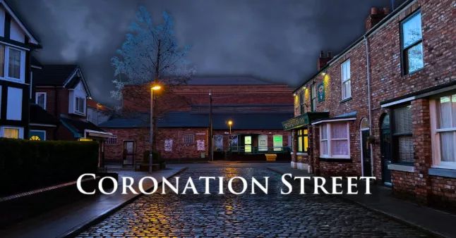 La série Coronation Street est diffusée à la télé depuis plus de 60 ans.