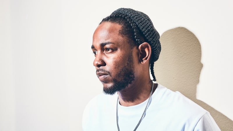 Kendrick Lamar a provoqué Drake et J. Cole dans une de ses dernières chansons.